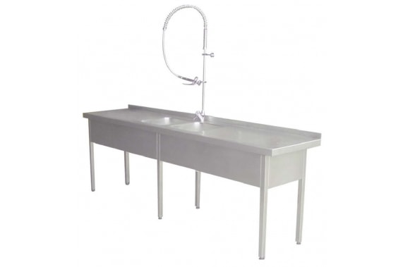 Tables with sinks 463